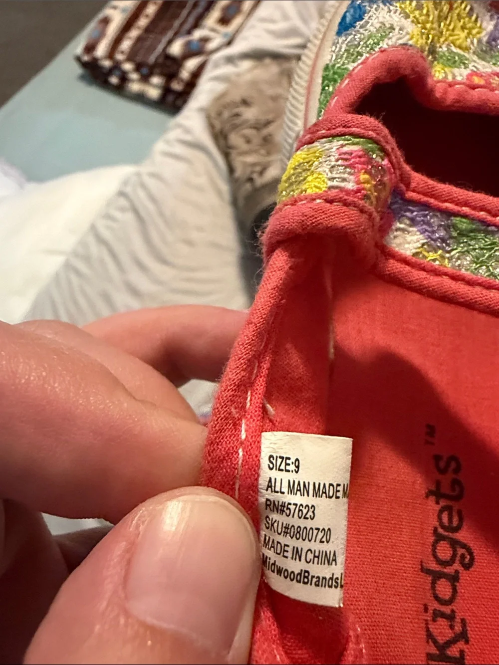 Kidgets Floral Mary Jane Shoes in Pink Multi